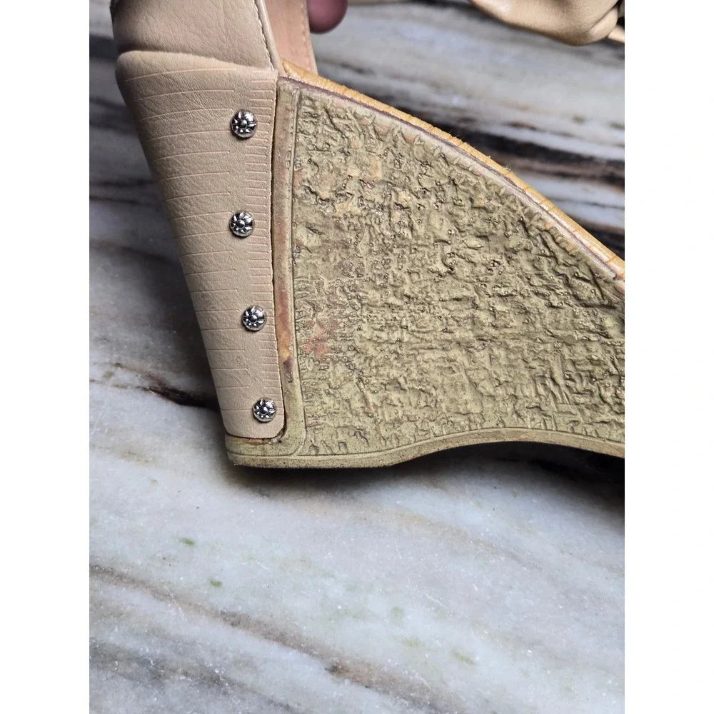 Patrizia by Spring Step Beige Beaded Wedge Sandals Studded Bow T-Strap Size 39